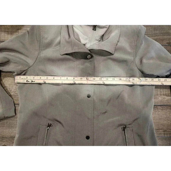 Fleet Street Rain Light Jacket Sz Med Green Womens Full Zip + Snaps Zip Pockets - Picture 7 of 7